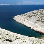 Milutin Διαμέρισμα *