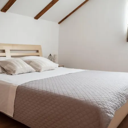 Apartment Milutin